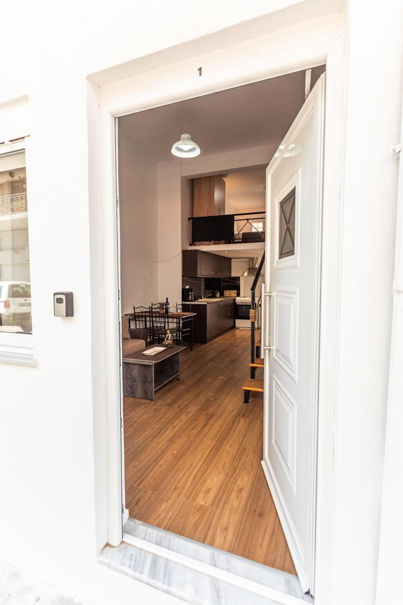 Neva'S Apartment'S In Center Chania 1 2 エクステリア 写真